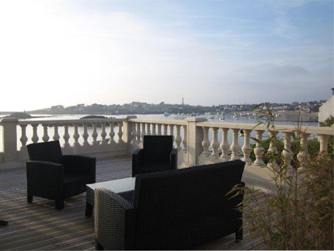 terrasse dans un hotel vue sur mer